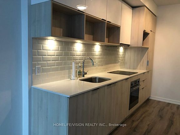 3rd image of 52 Forest Manor Rd #616