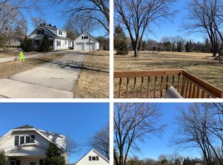 3200 Fiebrantz Dr, Brookfield, WI 53005