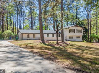 5019 Mountclaire Rd, Stone Mountain, GA 30087
