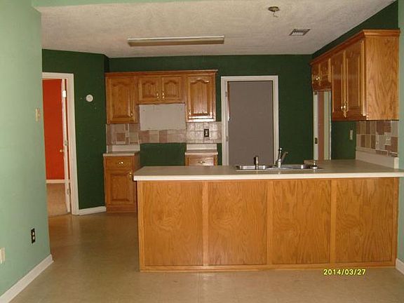 3rd image of 91 Fulcher Dr
