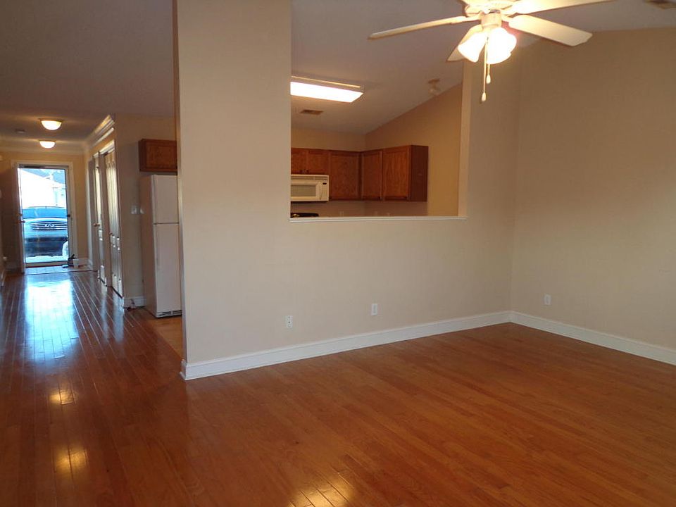 2nd image of 705 High Point Way #41