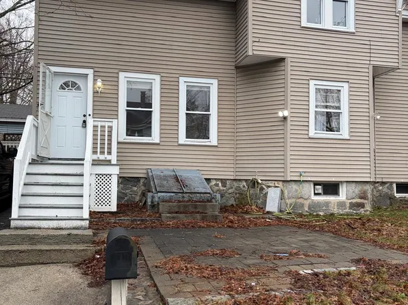 96 5th Ave, Lowell, MA 01854