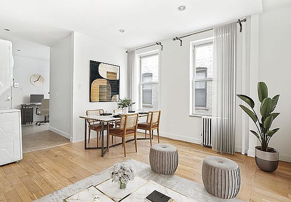3rd image of 292 Nassau Ave APT 3R