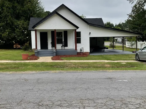 104 E Pine St, Ellisville, MS 39437