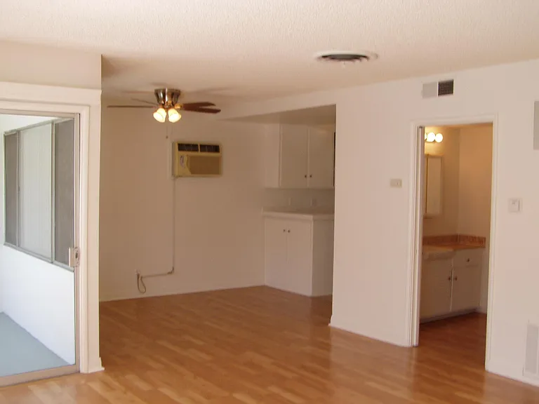 18300 Napa St #N — Photo 7