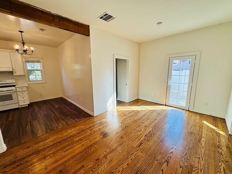 825 N Pasadena Ave — Photo 13