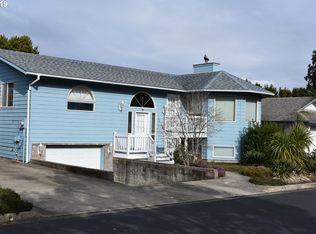 38 Wild Winds St, Florence, OR 97439