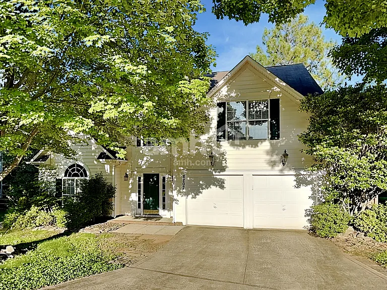 8207 Abbottsgate Ln — Photo 1