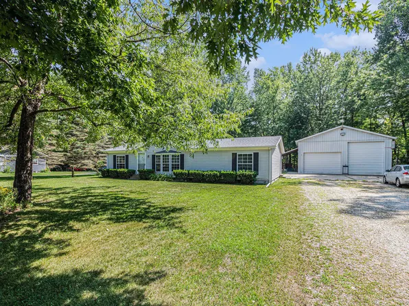 12137 Flynn Rd, Sawyer, MI 49125