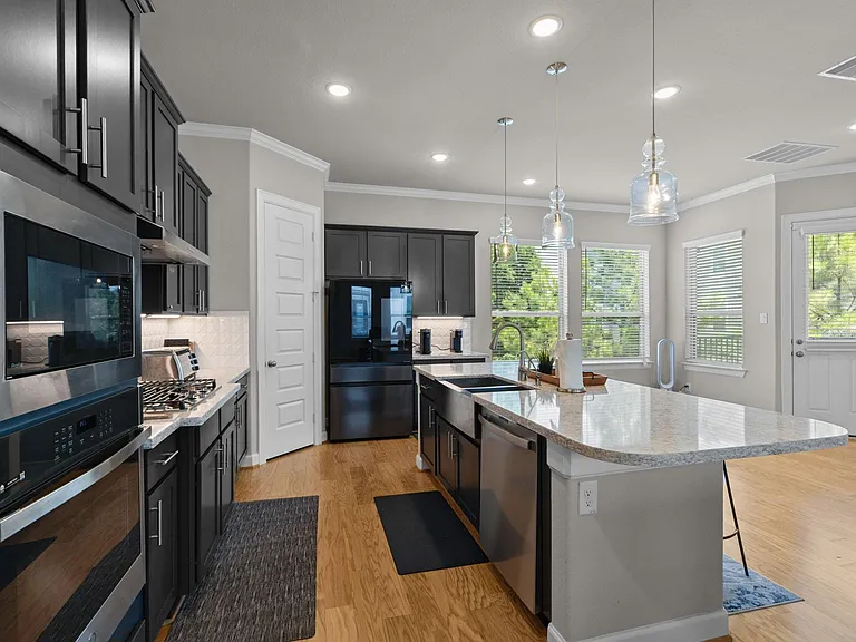 4004 Centre Meadow Way — Photo 17