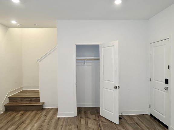 5th image of 1677 W Lincoln Ave Unit 102