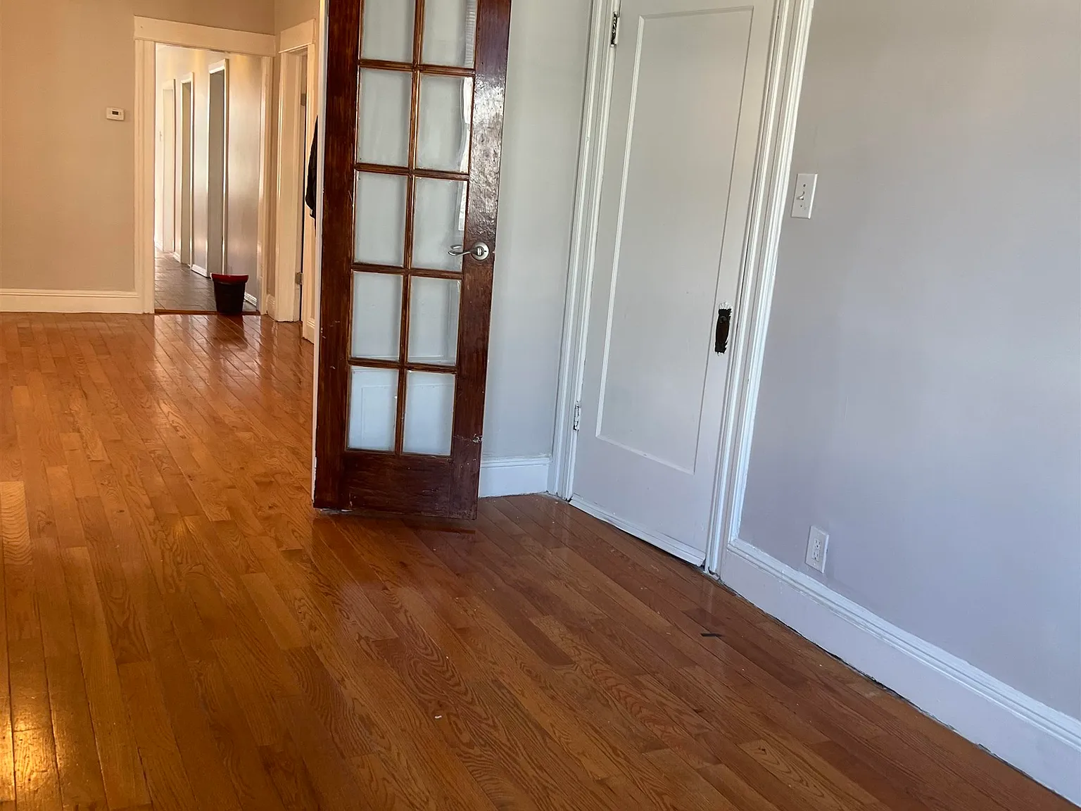 4 bed, 1.0 bath, 1308 sqft, $2,600 — Photo 4