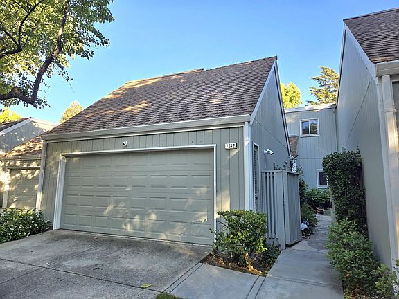 2nd image of 7542 Rosedale Ct