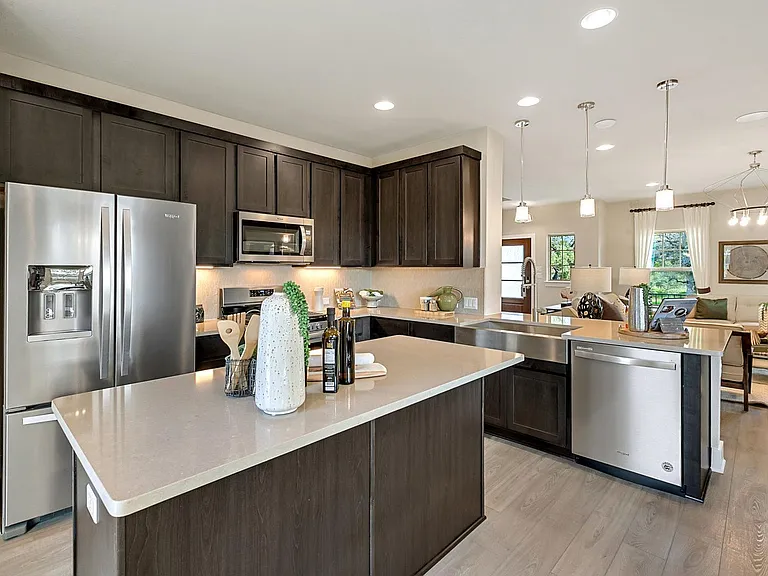 1801 Lakota Ln — Photo 6