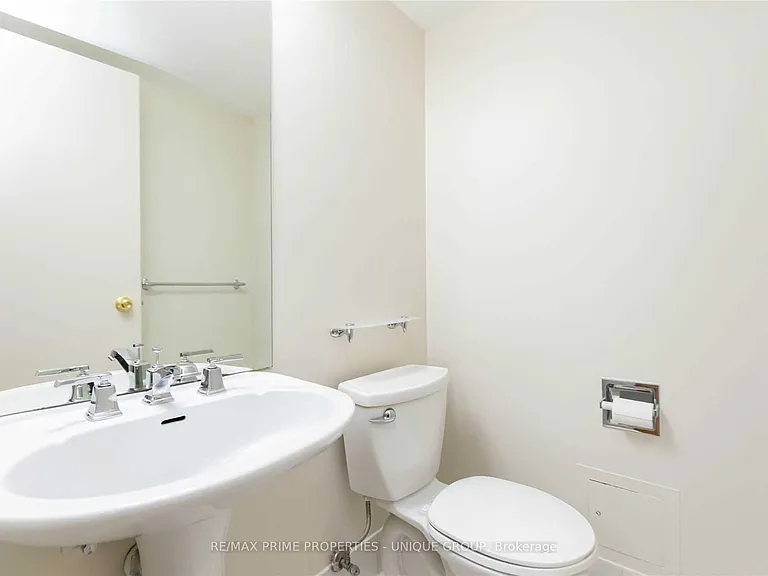 80 Front St E #715 — Photo 24