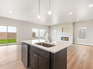 7454 Grapevine Ct, West Richland, WA 99353