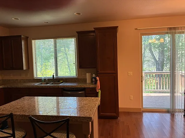 3 bed, 2.5 bath, 1547 sqft, $2,295 — Photo 1