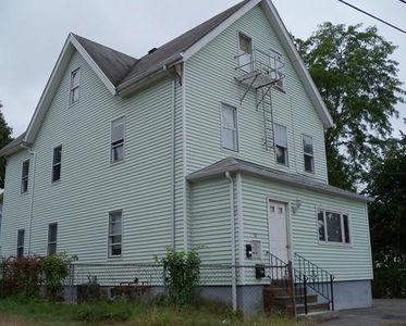 34 Shores St, Taunton, MA, 02780