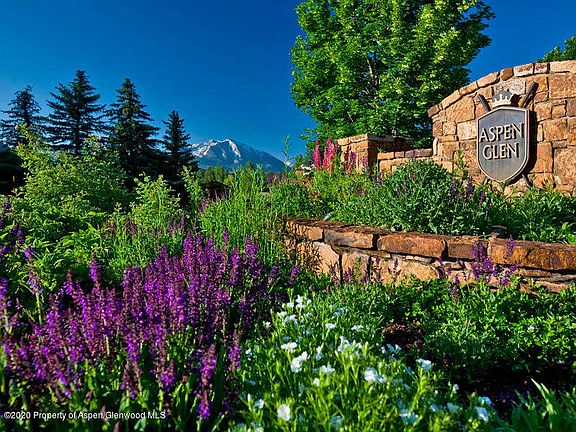 2nd image of 177 Mountain Meadows Cir