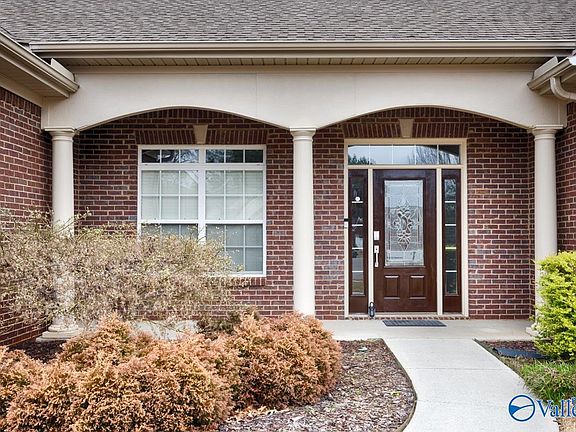 4th image of 212 Blackwood Dr