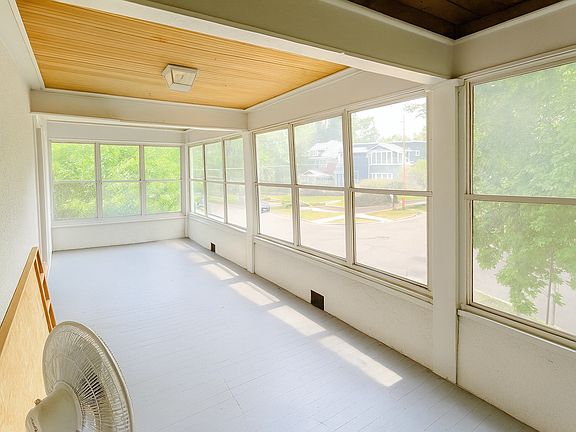 Both units have 3-season front porchs that overlooks the neighborhood with great natural light and views of the neighborhood.