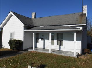 420 Durham St, Mount Airy, NC 27030