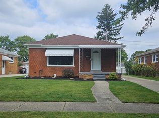 18750 Grey Ave, Allen Park, MI 48101