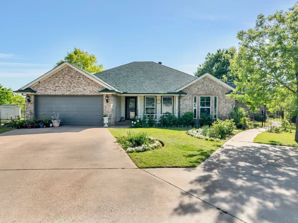 105 Park Trail Pl, Joshua, TX 76058