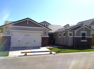 1842 N Whitehorse Ln, Clovis, CA
