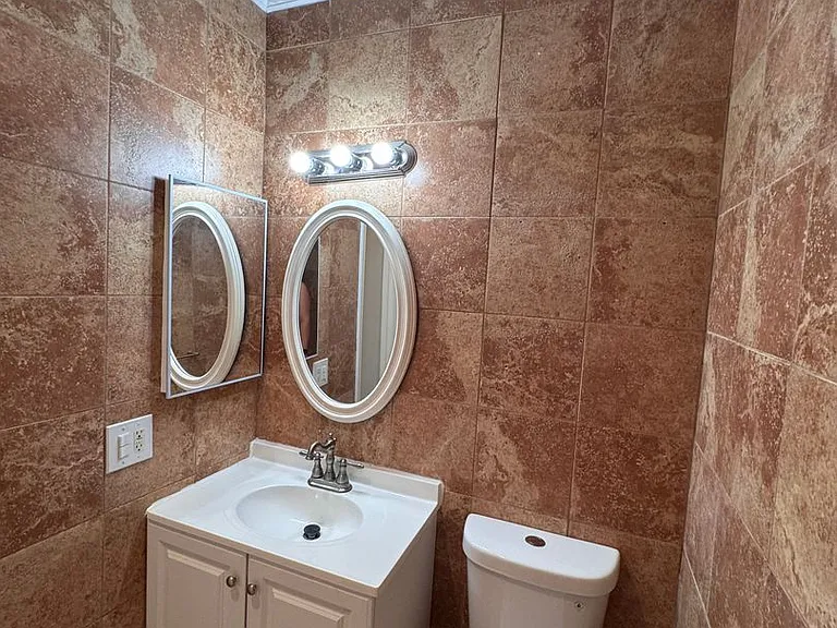 10635 Sherman Grove Ave — Photo 19