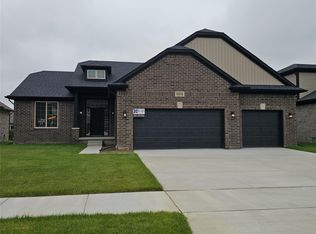 18506 Stallmann Dr, Macomb, MI