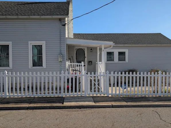 210 E Spruce St, Williamstown, PA 17098