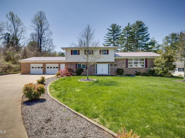 675 Golf Course Dr, Elizabethton, TN 37643