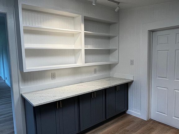 Kitchen granite countertops with plenty of lighting