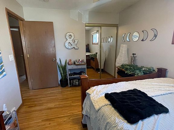 Bedroom 2 (Mainfloor)