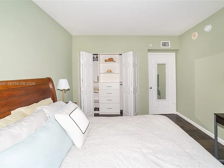17150 N Bay Rd #2914 — Photo 43