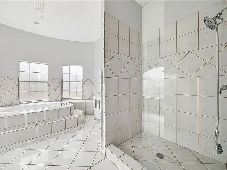5027 Creekmont Dr — Photo 13