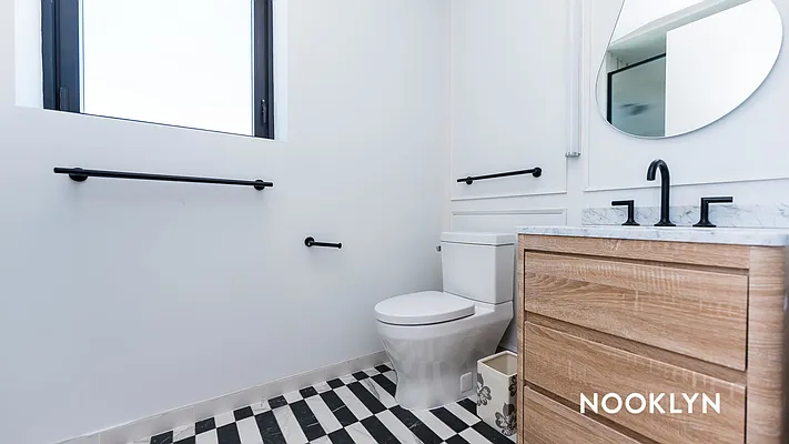 Rented by Nooklyn NYC LLC | media 70