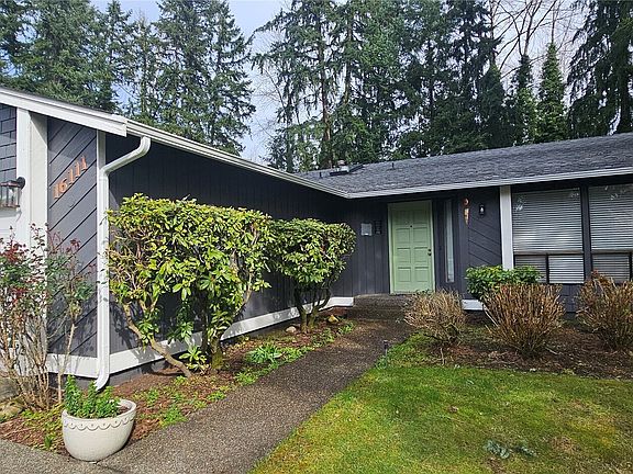 2nd image of 16111 97 Avenue Ct E