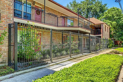 Hawthorne Apts. Photo 1 Hawthorne Apts. Photo 1