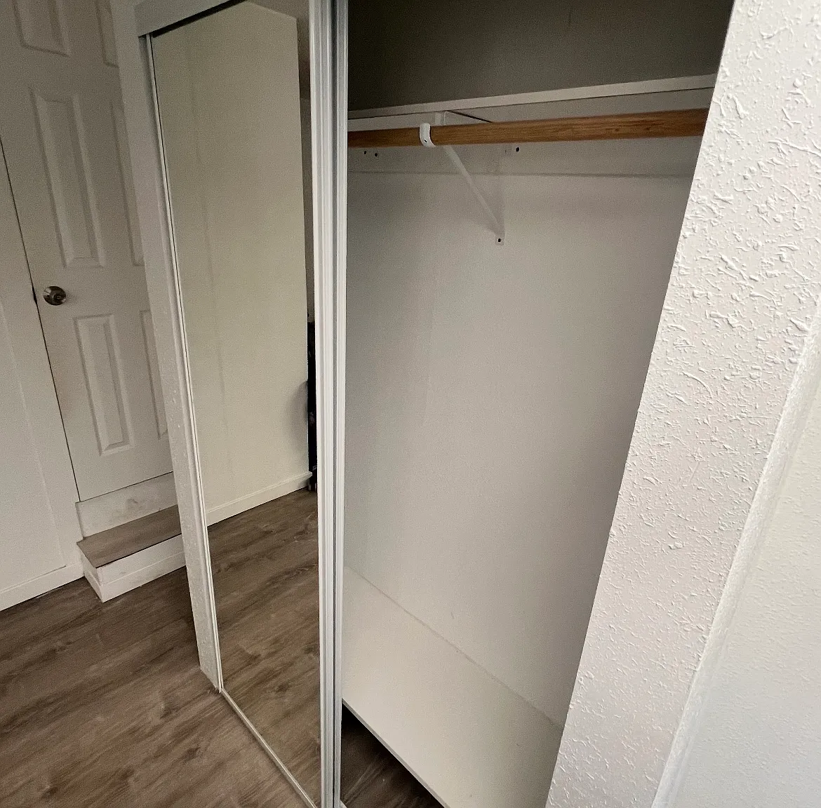 1555 Jasper Ave — Photo 4