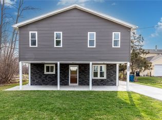 365 Elmwood Rd, Grand Island, NY 14072