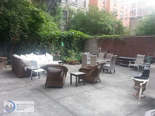 Rented by Metropolitan Property Group | media 4