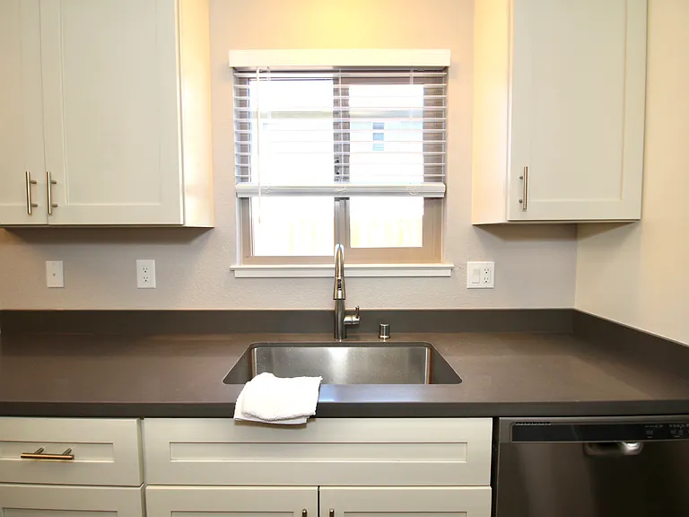 215 Loma Verde Dr — Photo 15
