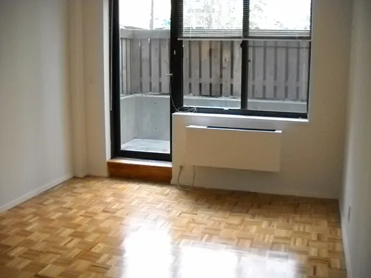 Rented by Realty Operations Group | media 5