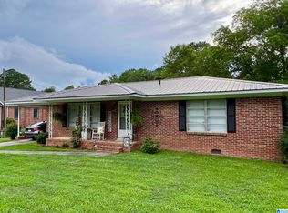 804 Jacksonville St, Weaver, AL 36277