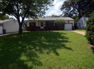 810 Douglas Ave, Sand Springs, OK 74063