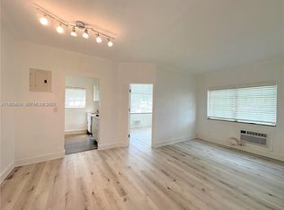 840 10th St APT 10, Miami Beach, FL 33139