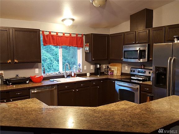 5th image of 2906 180th Ave NW