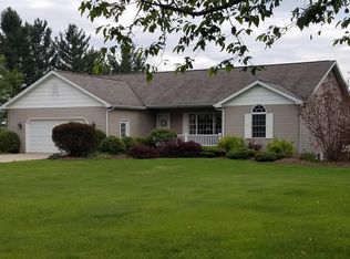 7840 Hunter Rd, Bath, MI 48808